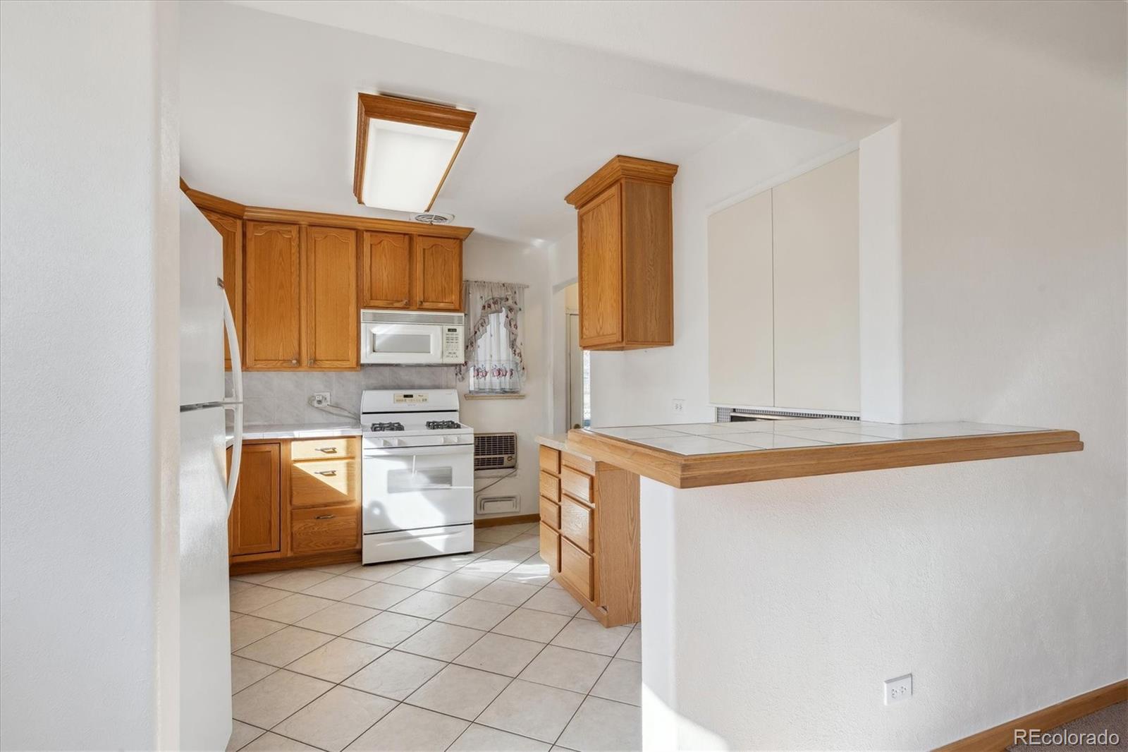 MLS Image #4 for 2555 s tennyson way,denver, Colorado