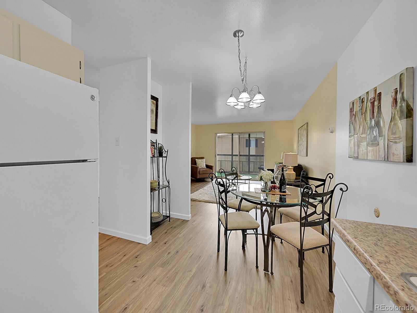 MLS Image #10 for 725 s clinton street 1b,denver, Colorado