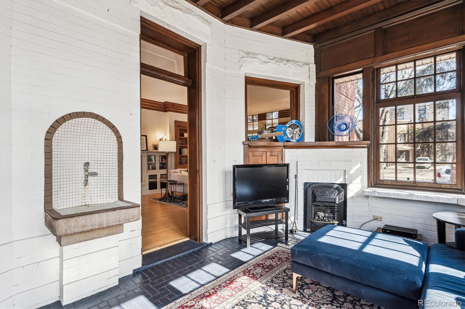 MLS Image #14 for 1401 n franklin street 1,denver, Colorado