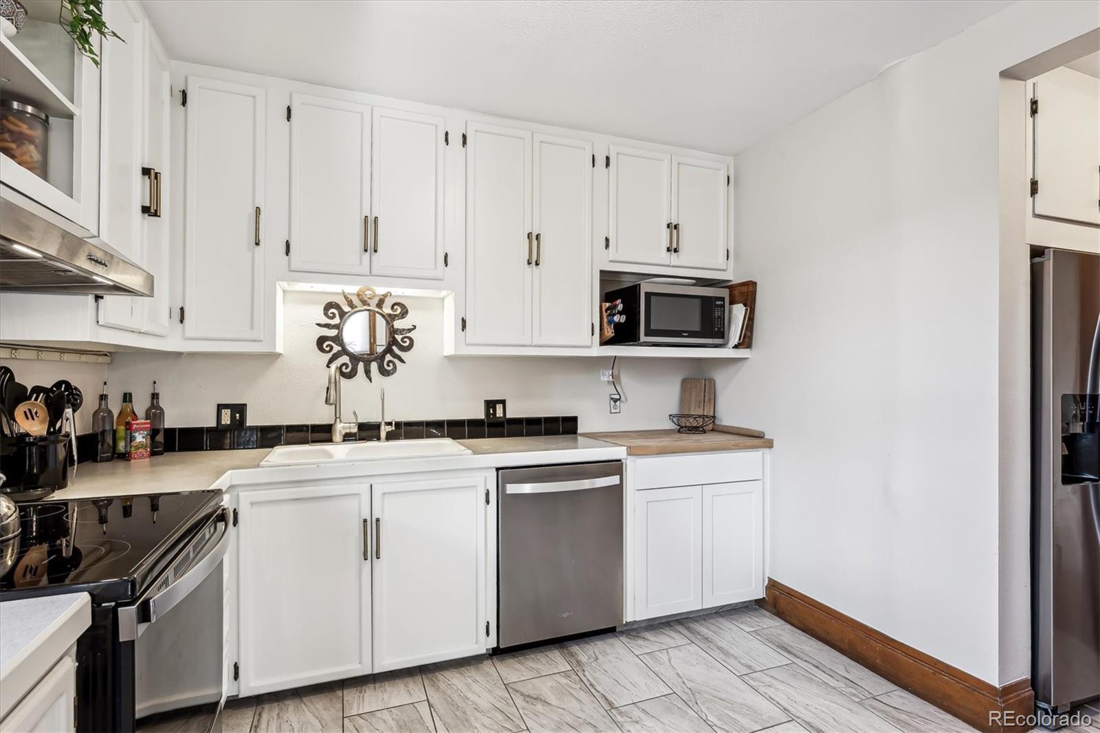 MLS Image #21 for 1401 n franklin street 1,denver, Colorado