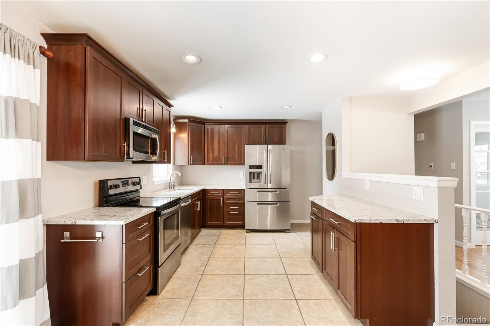 MLS Image #10 for 6371  iris court,arvada, Colorado