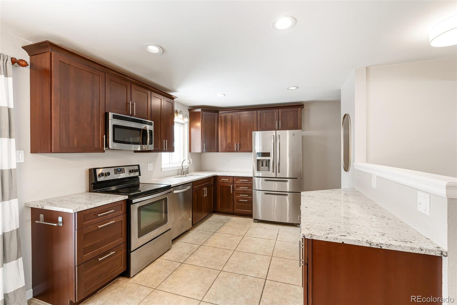 MLS Image #11 for 6371  iris court,arvada, Colorado