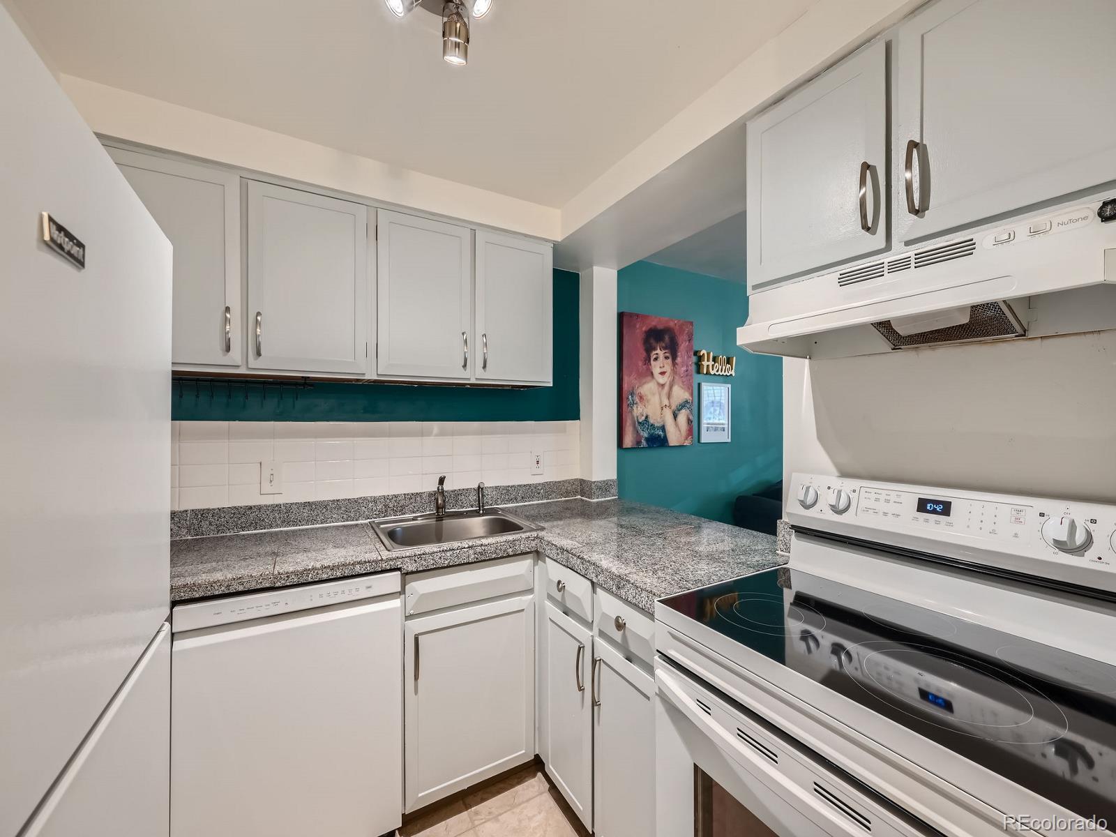 MLS Image #7 for 1260  york street 104,denver, Colorado