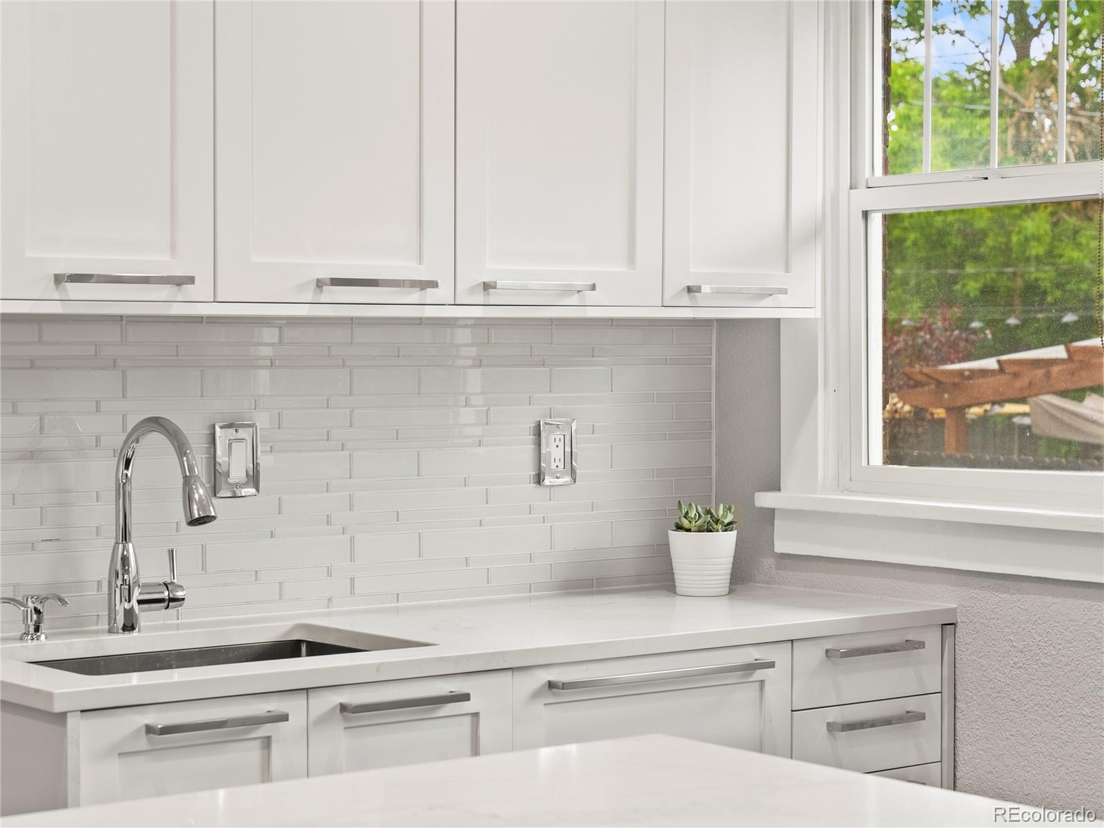 MLS Image #8 for 3458 n clayton street,denver, Colorado