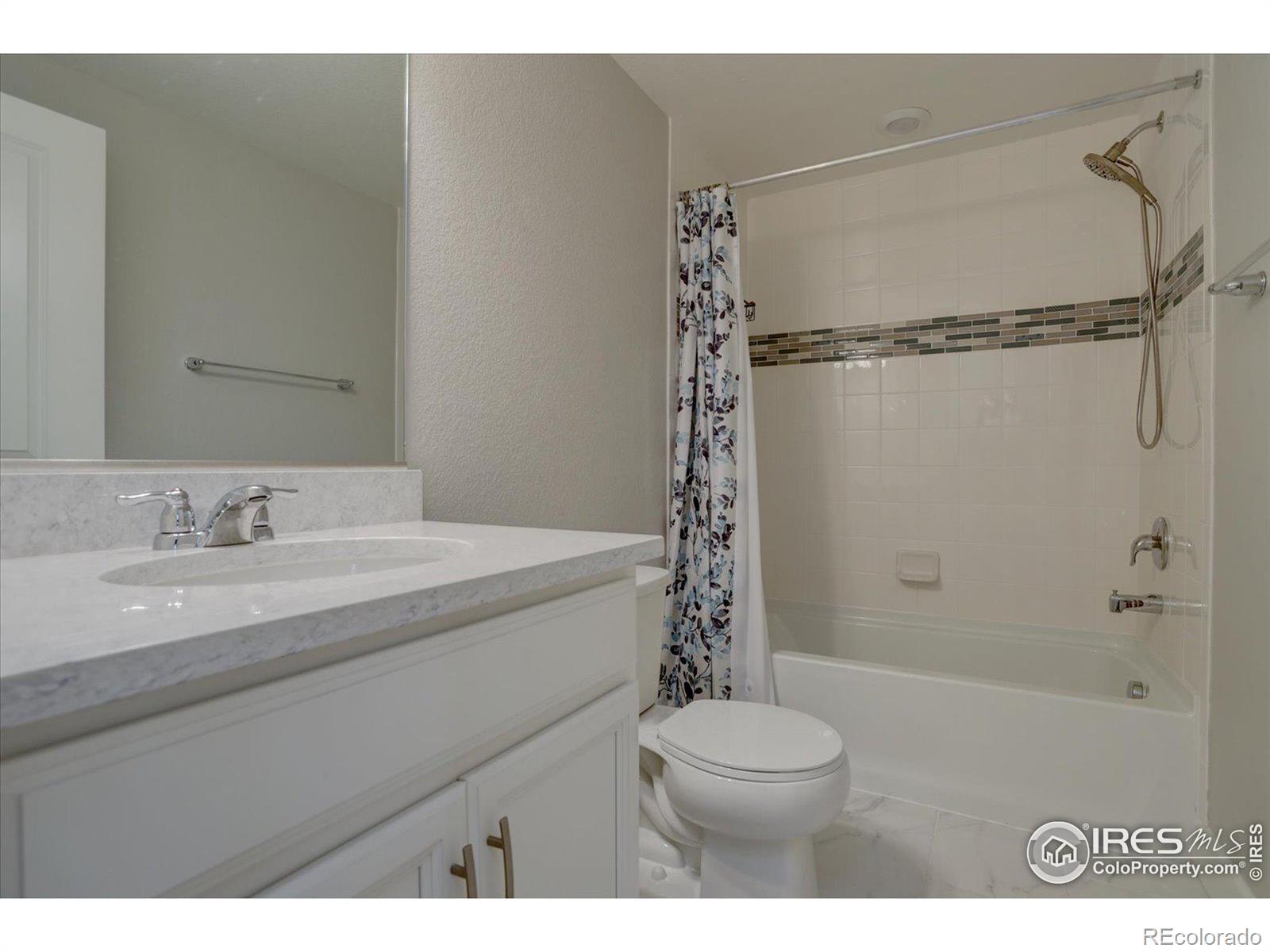 MLS Image #29 for 6172 n liverpool street,aurora, Colorado