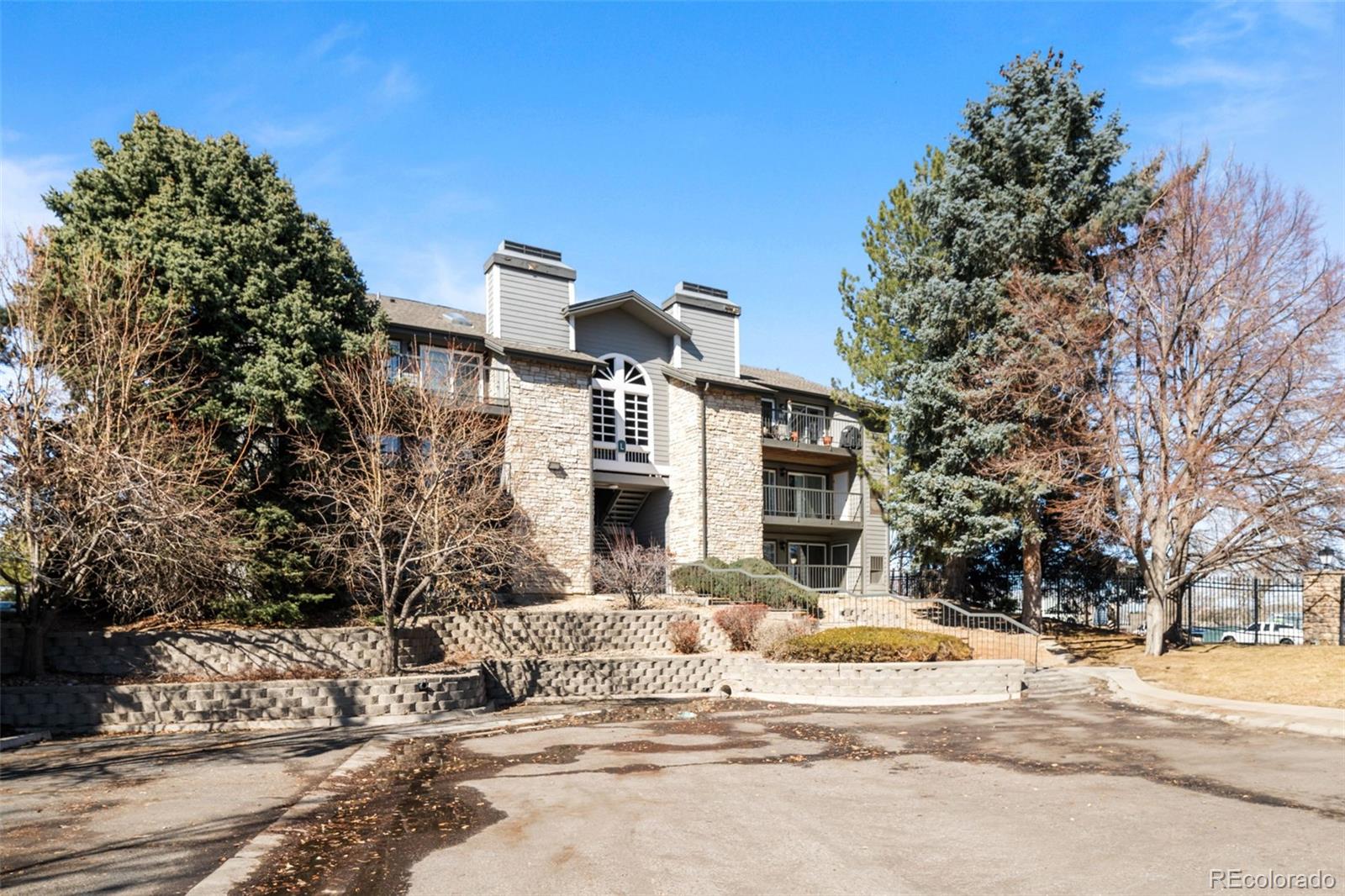 MLS Image #0 for 2575 s syracuse way,denver, Colorado