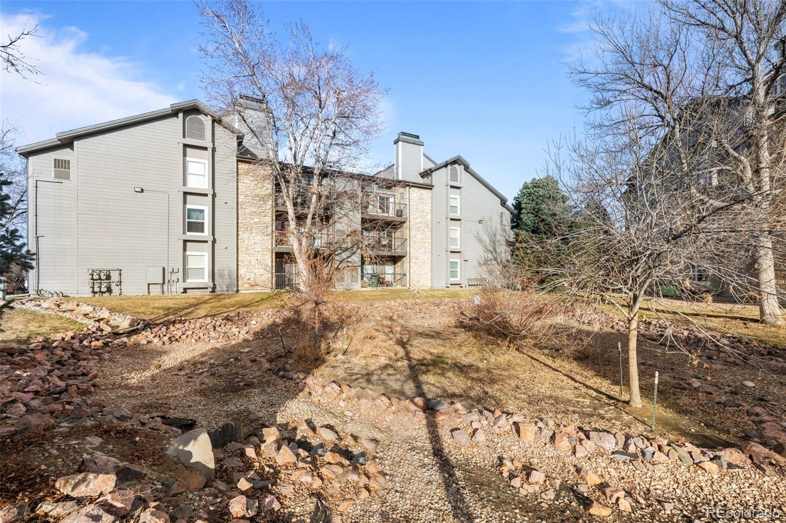 MLS Image #33 for 2575 s syracuse way,denver, Colorado