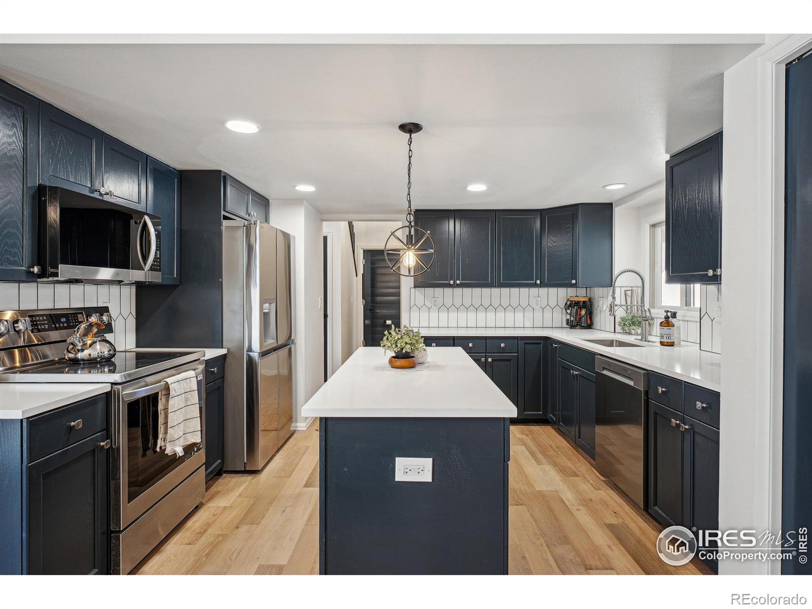 MLS Image #11 for 1906  glenview court,fort collins, Colorado