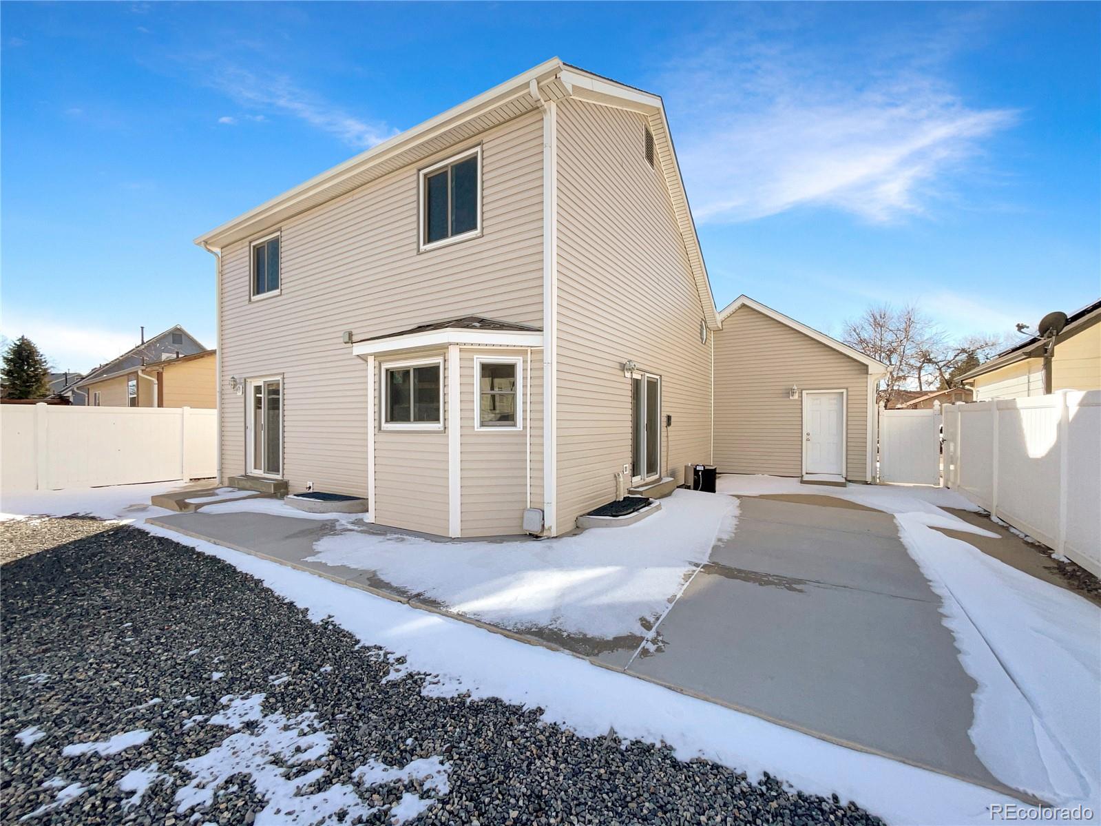 MLS Image #14 for 14423 e 47th avenue,denver, Colorado