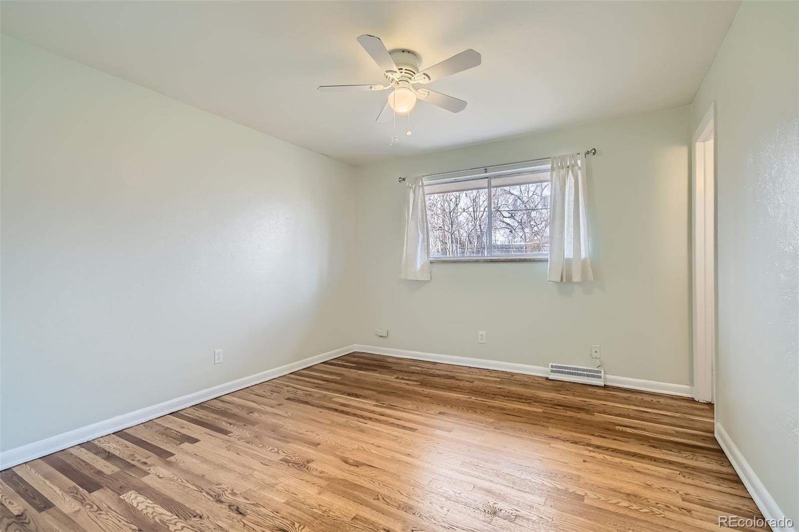 MLS Image #8 for 8471  rainbow avenue,denver, Colorado