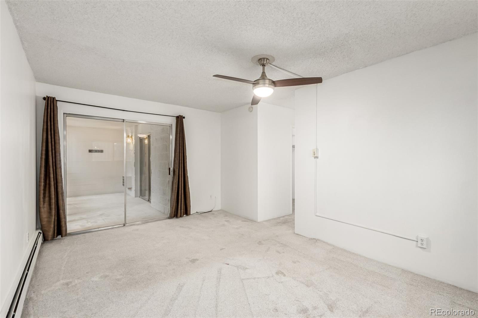 MLS Image #15 for 3450 s poplar street,denver, Colorado