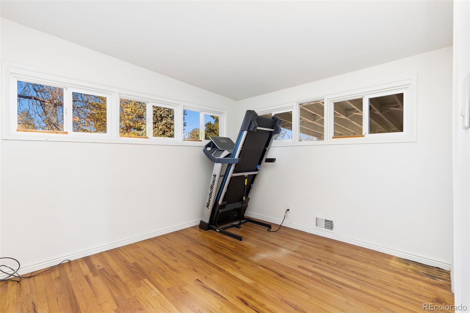 MLS Image #19 for 2600  valley view drive,denver, Colorado