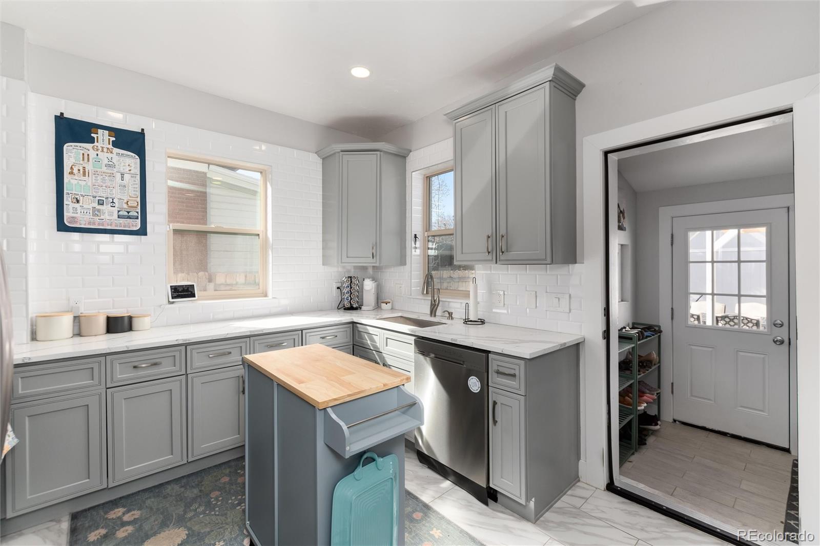 MLS Image #14 for 613 s logan street,denver, Colorado