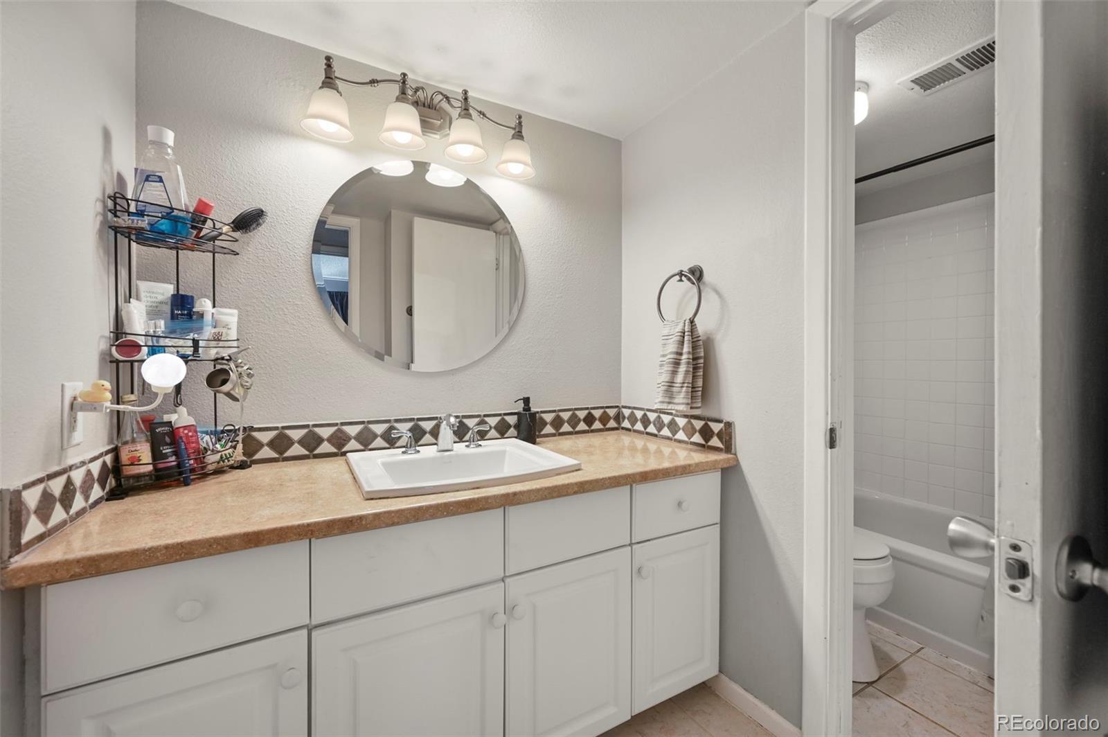 MLS Image #10 for 9797 e peakview avenue c10,englewood, Colorado