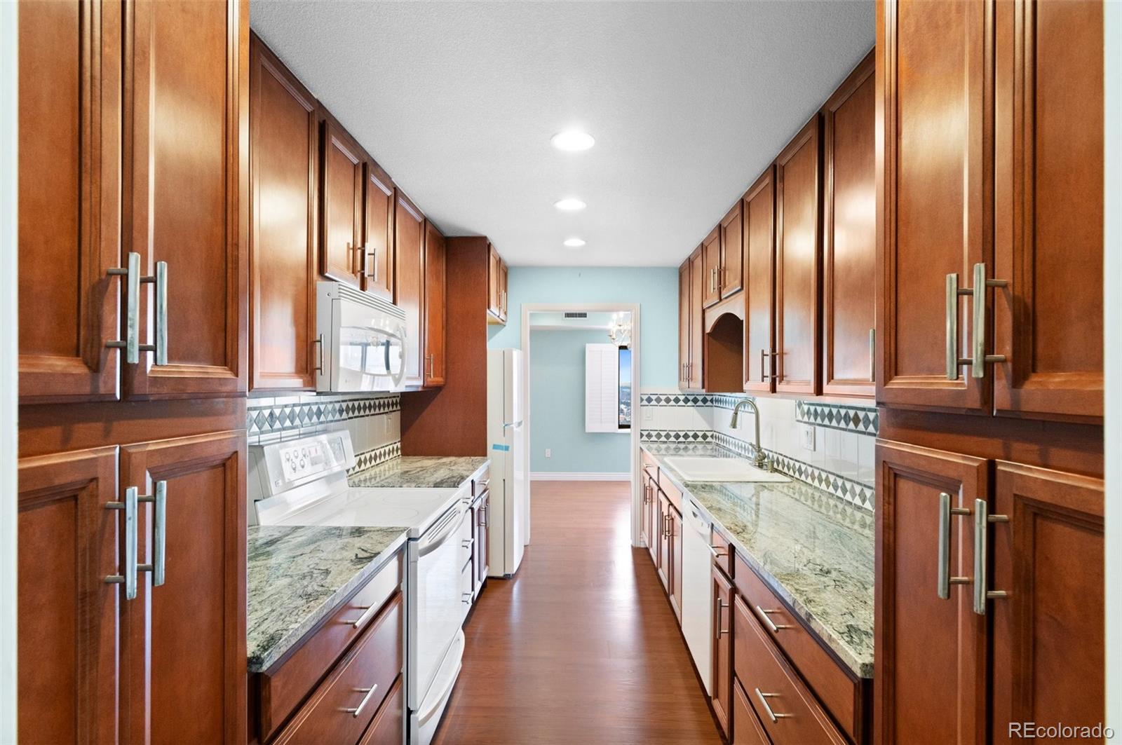 MLS Image #12 for 7877 e mississippi avenue 1107,denver, Colorado