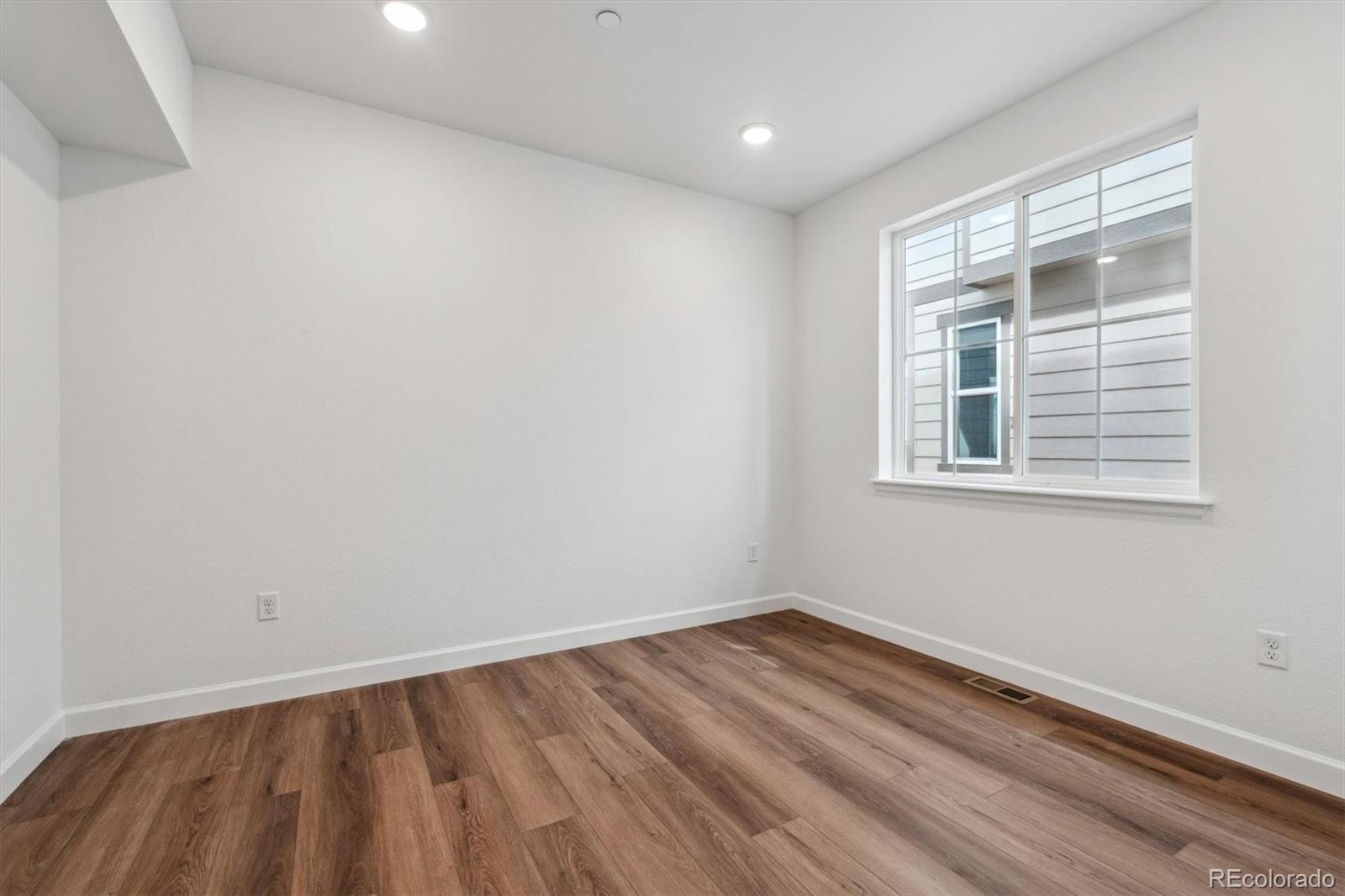 MLS Image #8 for 9257  truckee court,commerce city, Colorado