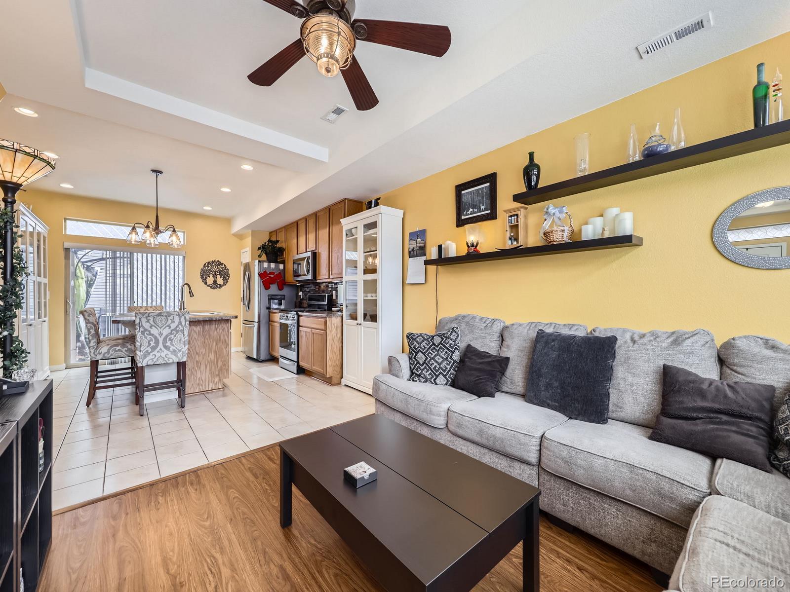 MLS Image #7 for 17950 e 54th avenue,denver, Colorado