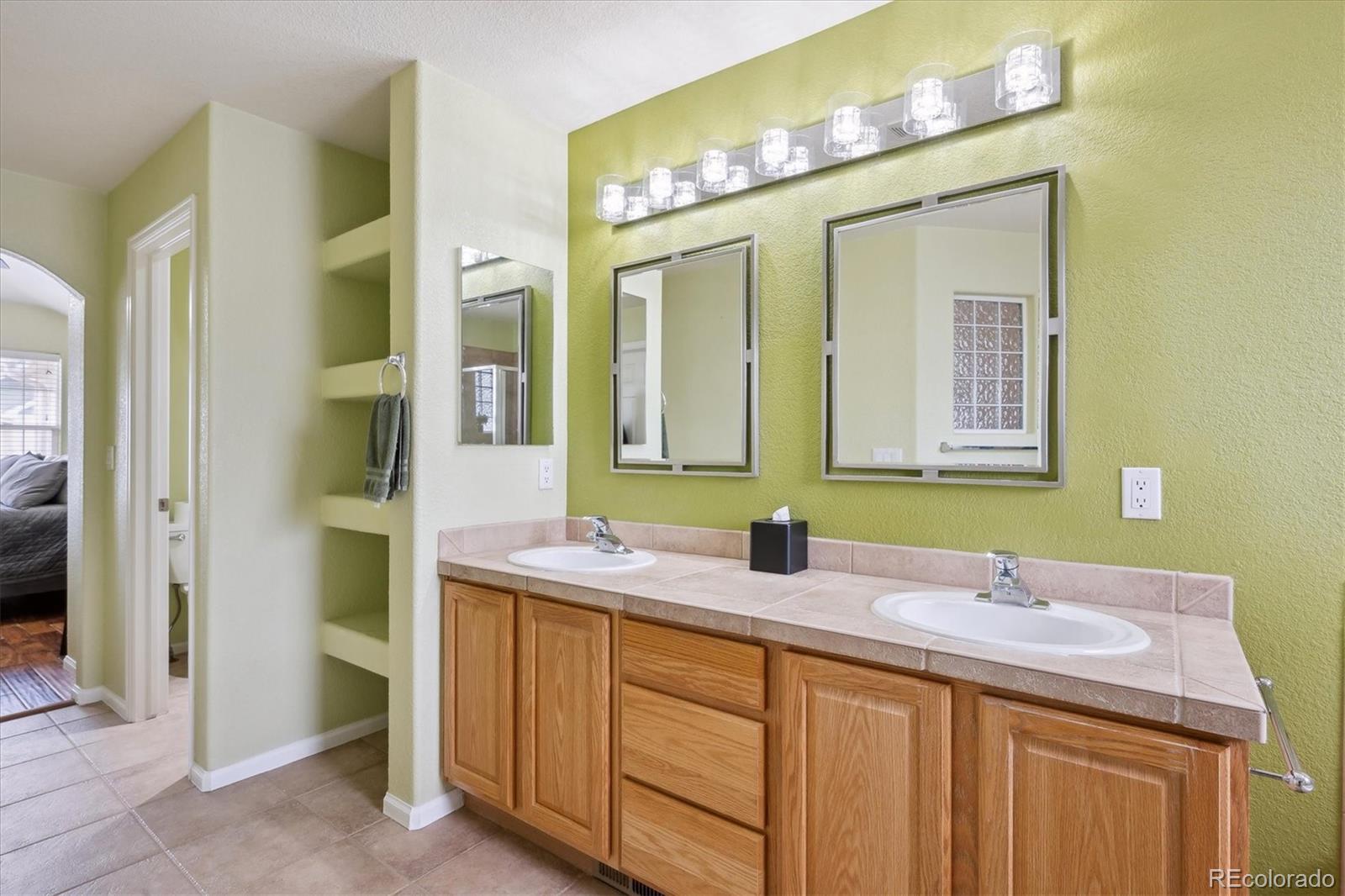 MLS Image #21 for 9808 e carolina place,aurora, Colorado