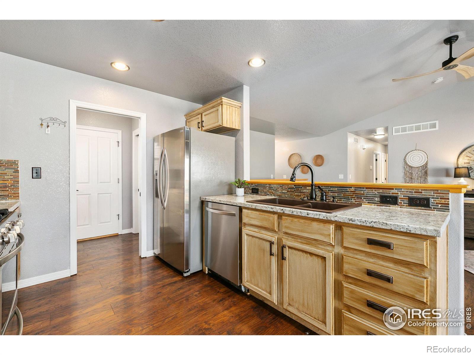 MLS Image #5 for 9023  flaming arrow avenue,wellington, Colorado