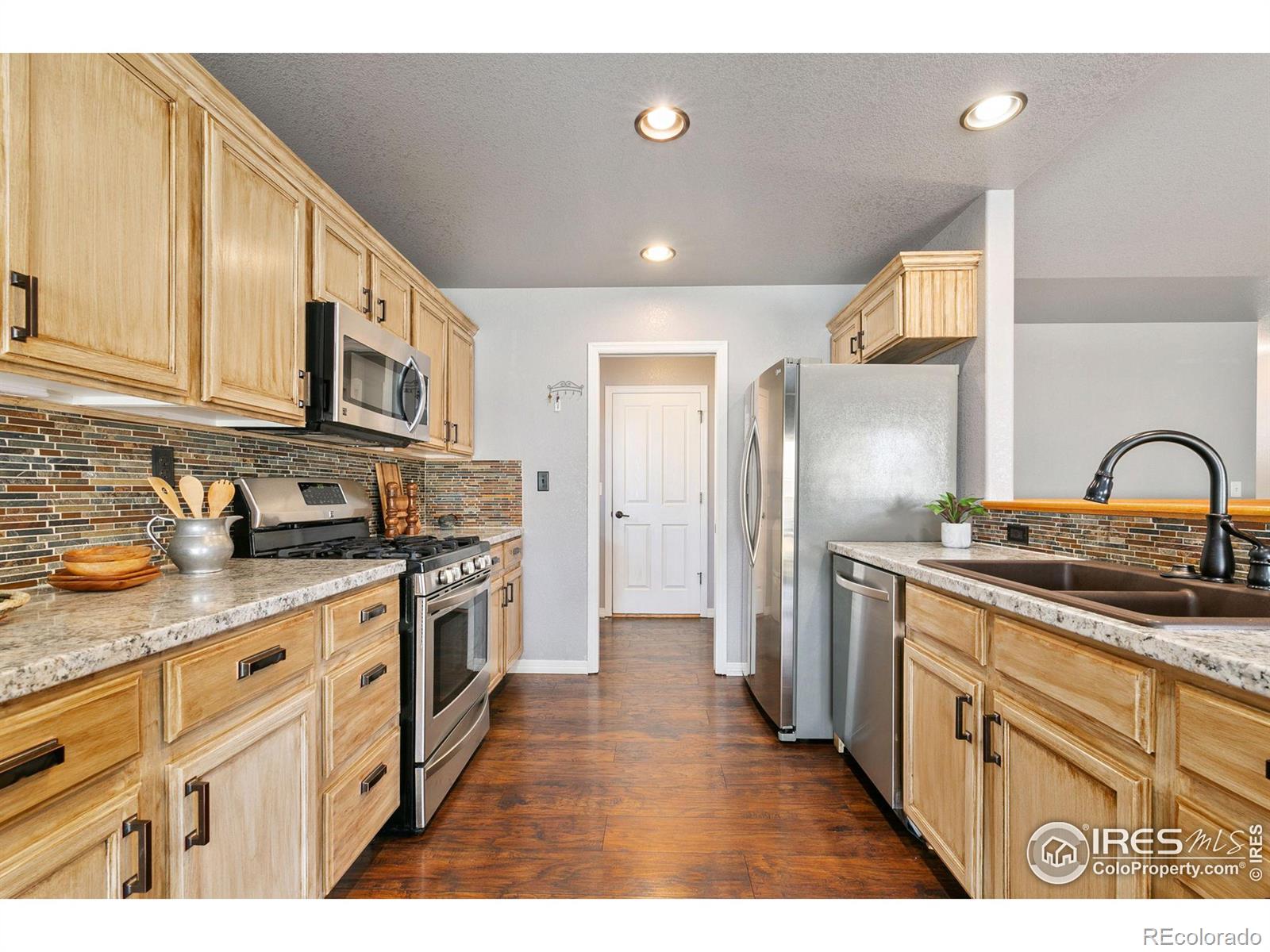 MLS Image #7 for 9023  flaming arrow avenue,wellington, Colorado