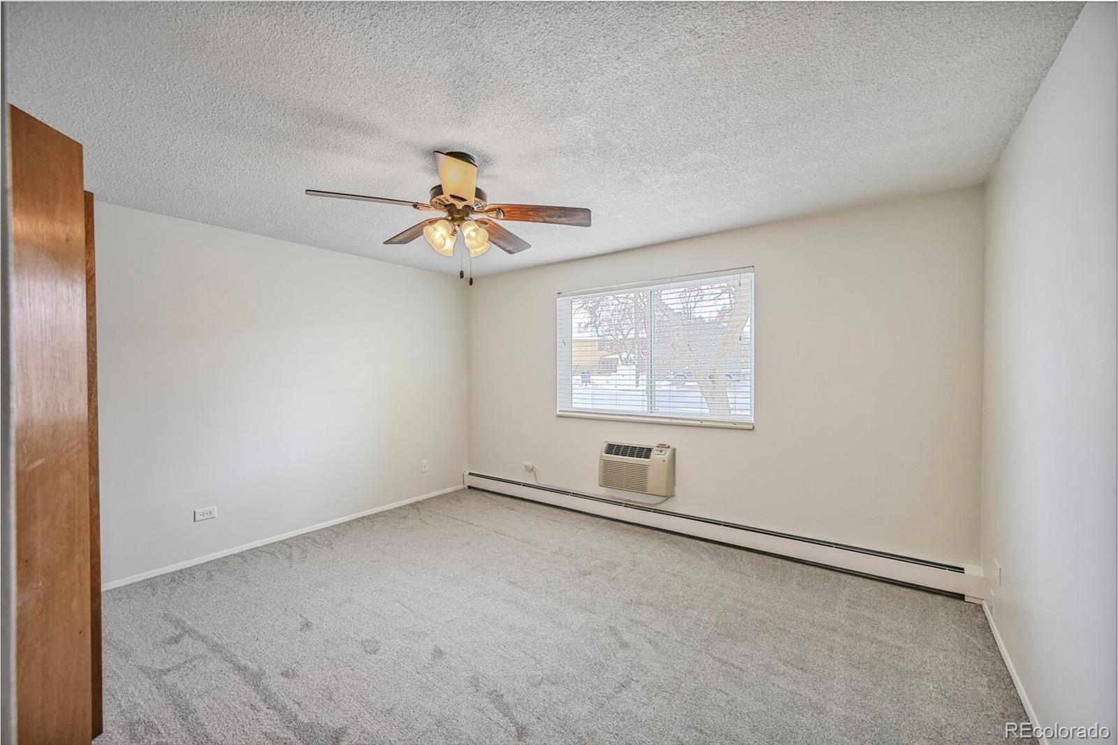 MLS Image #13 for 580 s clinton street,denver, Colorado