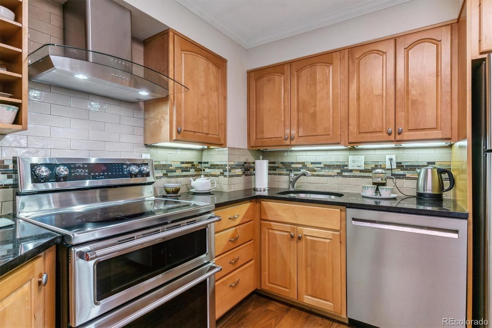 MLS Image #10 for 460 s marion parkway,denver, Colorado