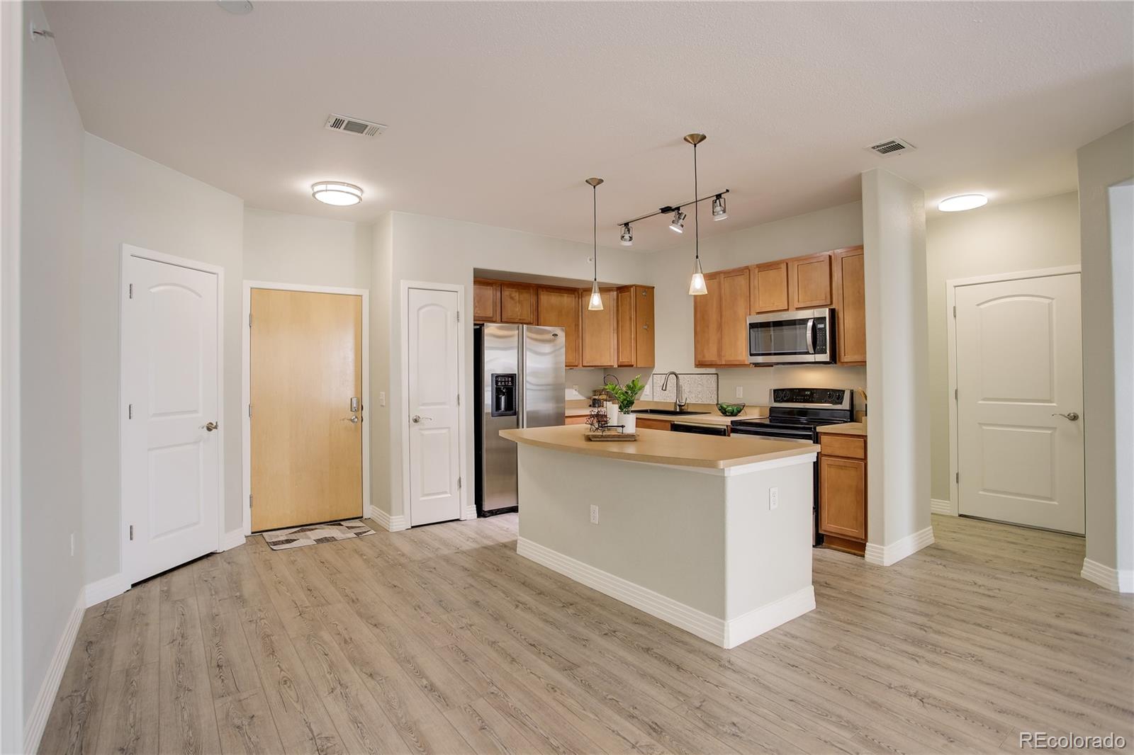 MLS Image #10 for 10184  park meadows drive 1406,lone tree, Colorado