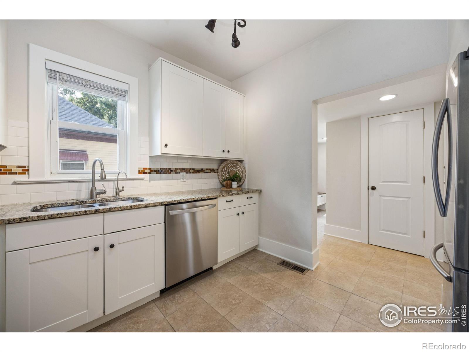 MLS Image #10 for 427 e 11th street,loveland, Colorado