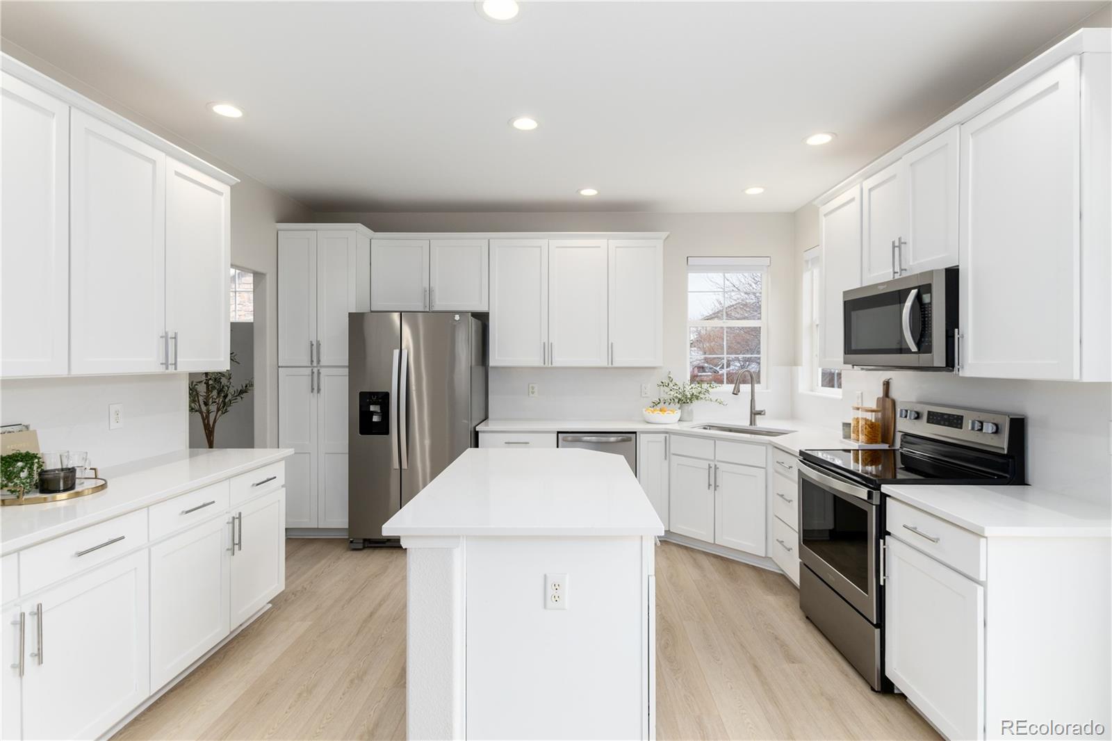 MLS Image #16 for 14669  eagle river run,broomfield, Colorado