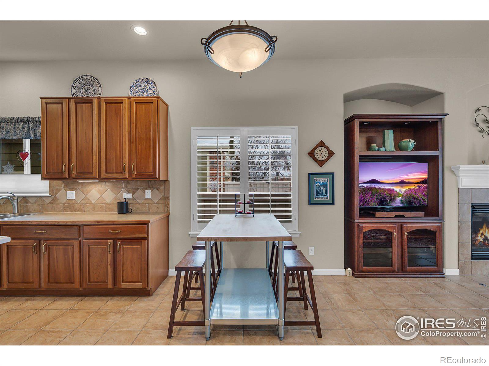 MLS Image #16 for 1629  metropolitan drive,longmont, Colorado