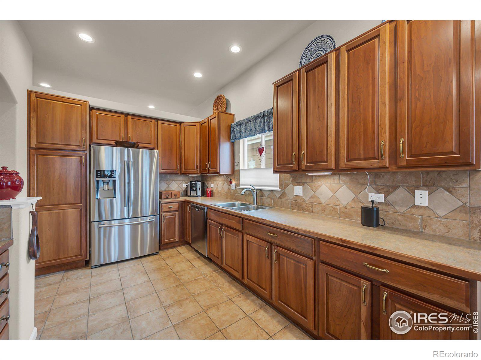 MLS Image #18 for 1629  metropolitan drive,longmont, Colorado