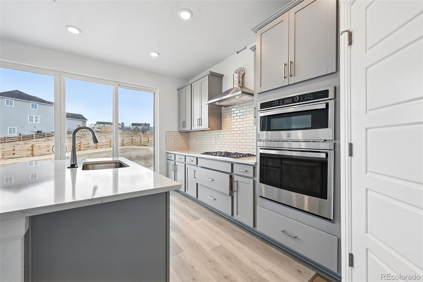 MLS Image #10 for 16618 w 92nd place,arvada, Colorado