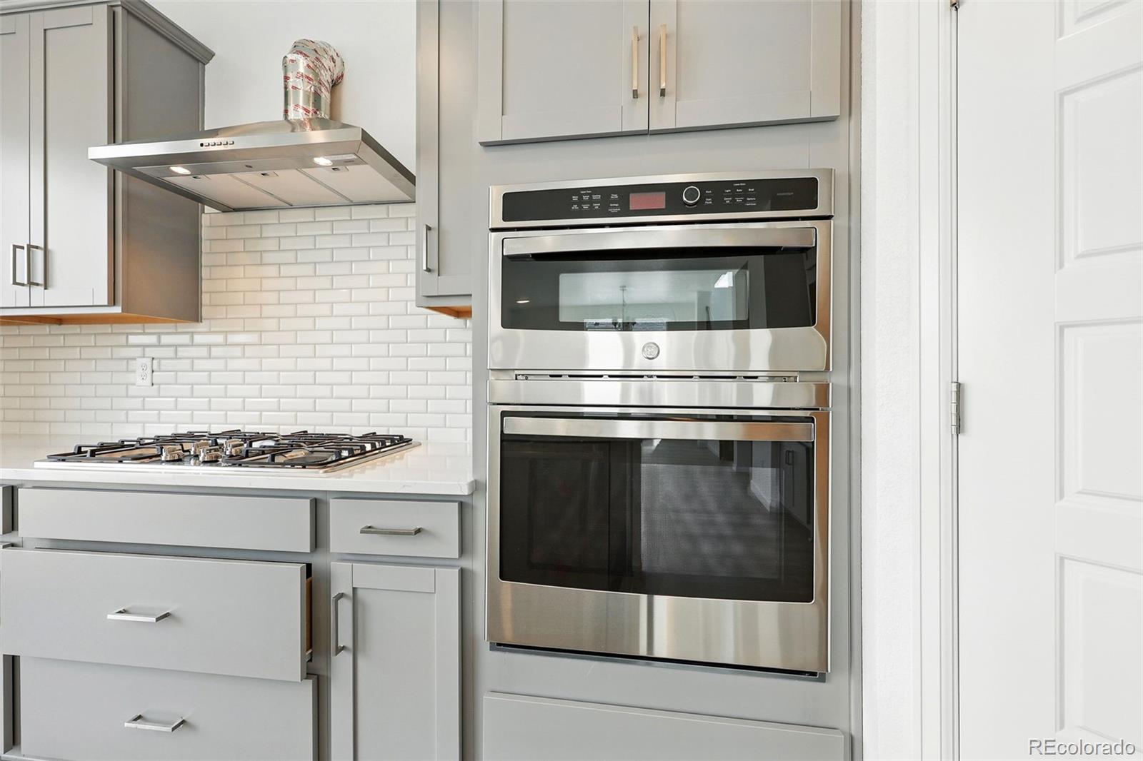 MLS Image #5 for 16618 w 92nd place,arvada, Colorado