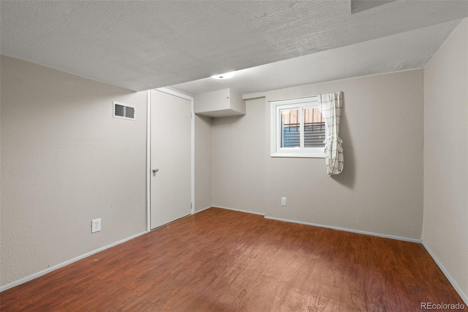 MLS Image #28 for 2919 n york street,denver, Colorado