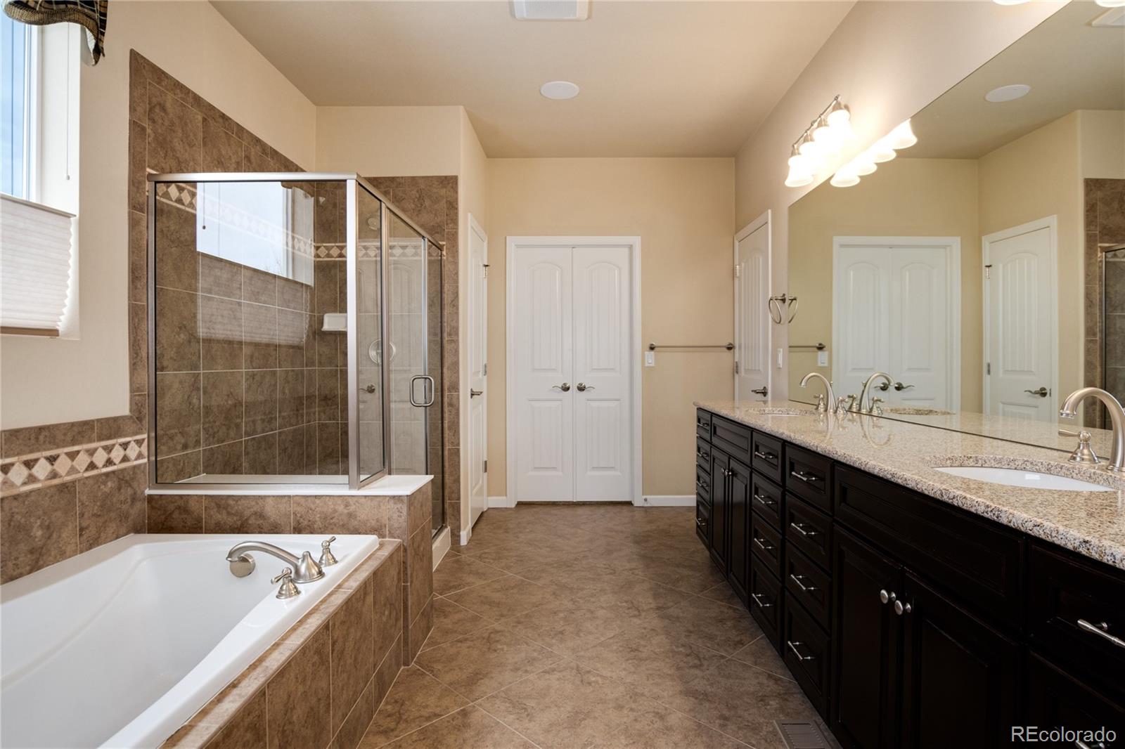 MLS Image #14 for 27235 e lakeview place,aurora, Colorado