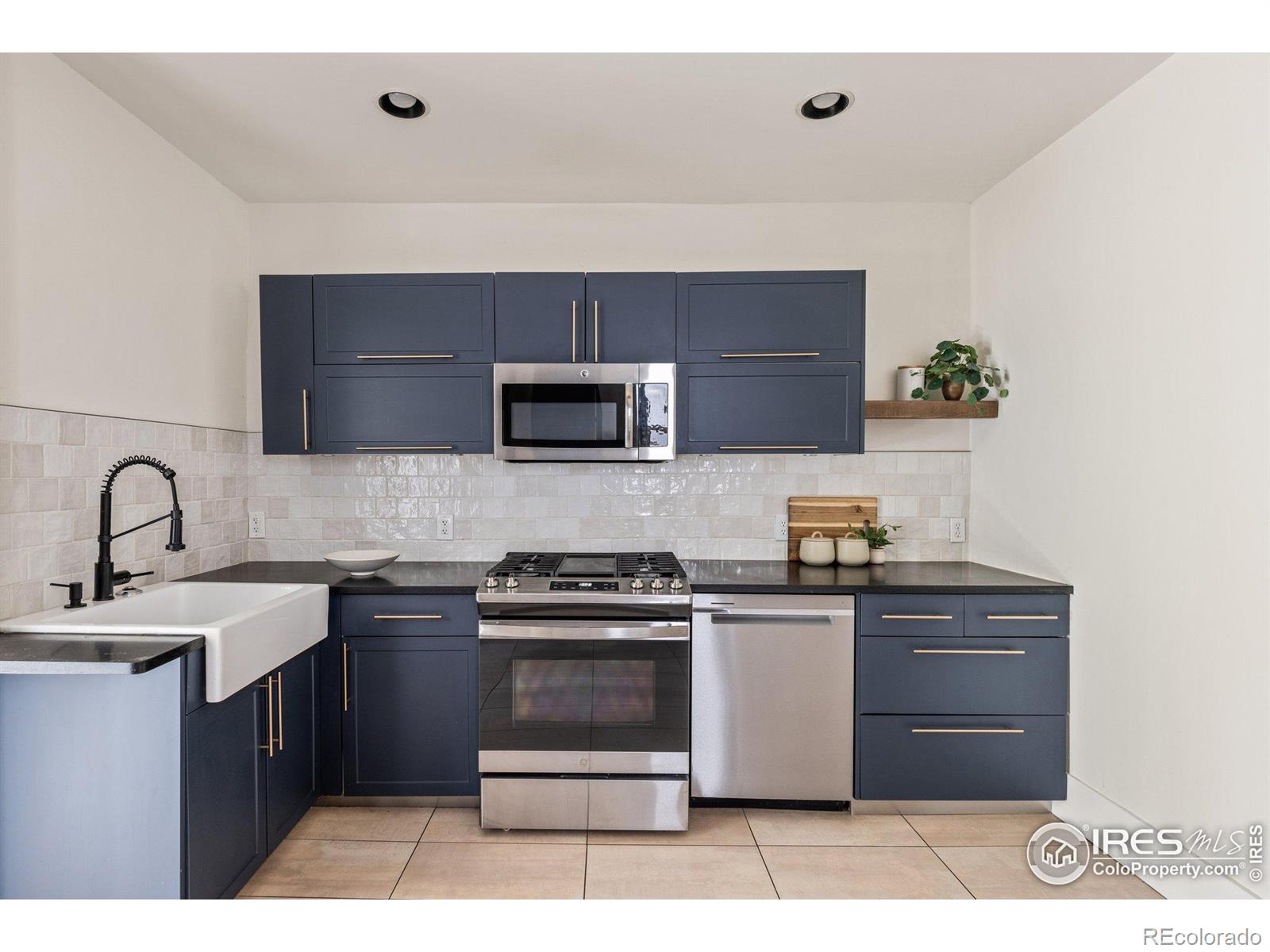 MLS Image #11 for 4464 n raleigh street,denver, Colorado