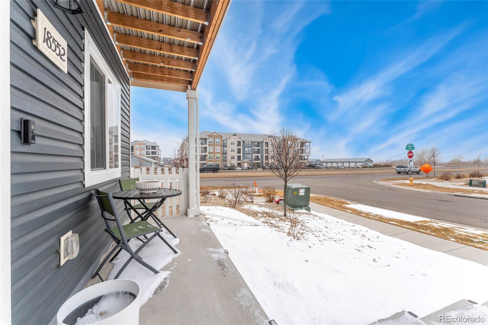 MLS Image #4 for 18552 e 54th avenue,denver, Colorado