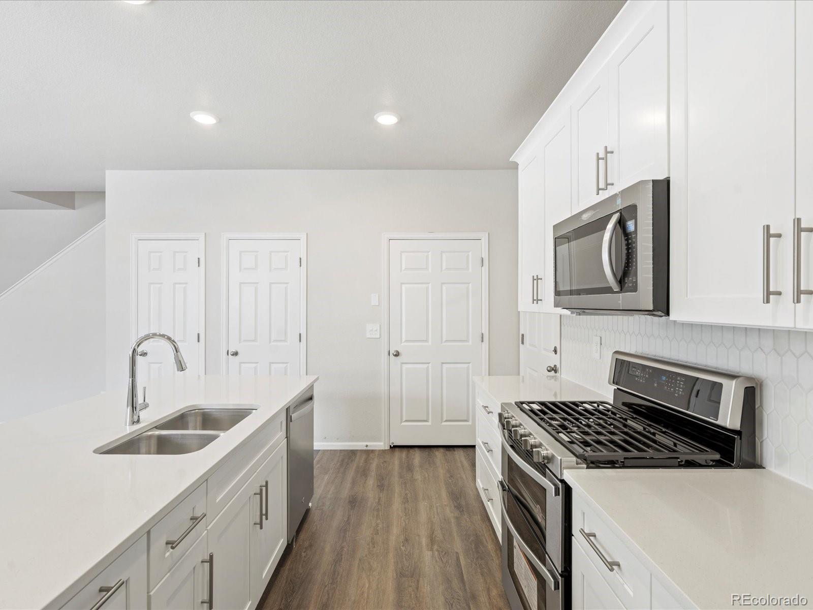 MLS Image #10 for 6571 n malaya street,aurora, Colorado