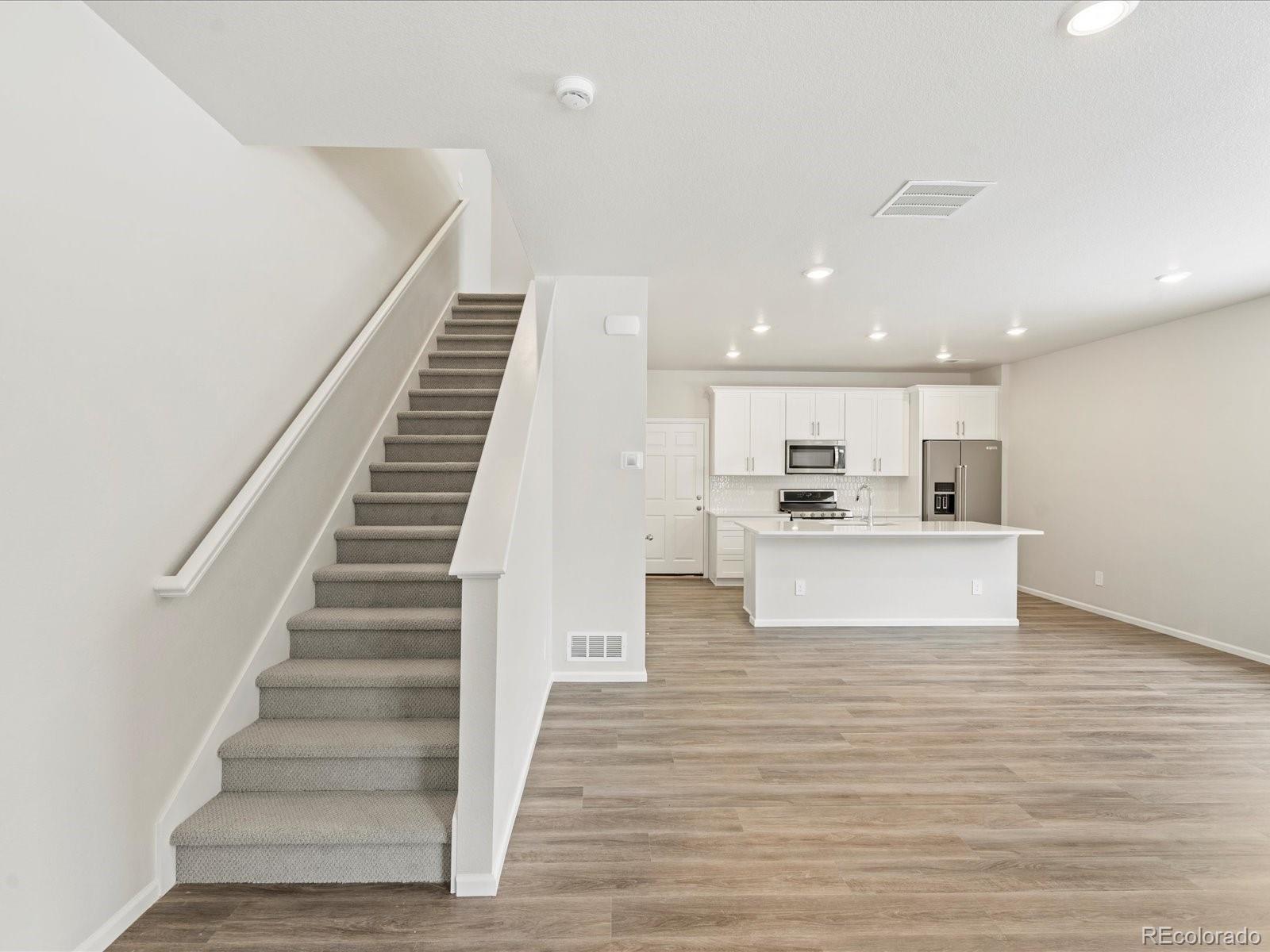 MLS Image #3 for 6571 n malaya street,aurora, Colorado
