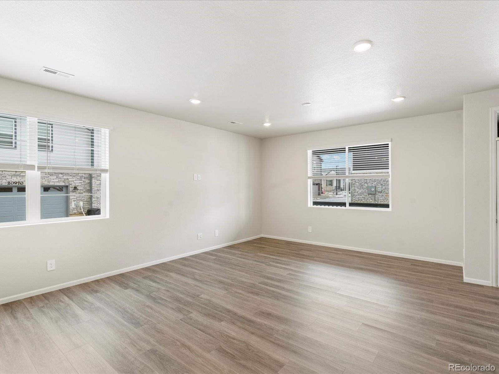 MLS Image #5 for 6571 n malaya street,aurora, Colorado