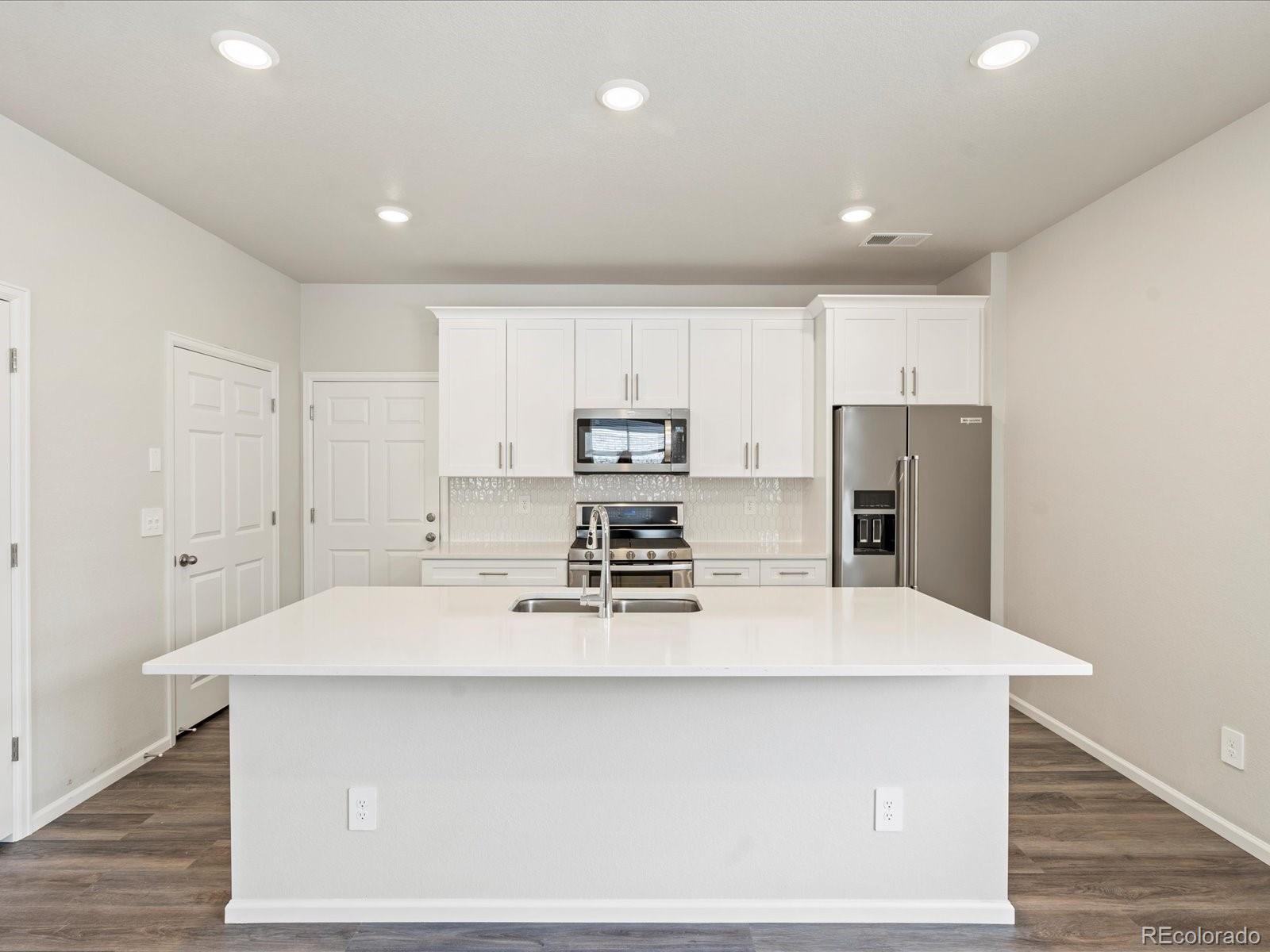MLS Image #6 for 6571 n malaya street,aurora, Colorado
