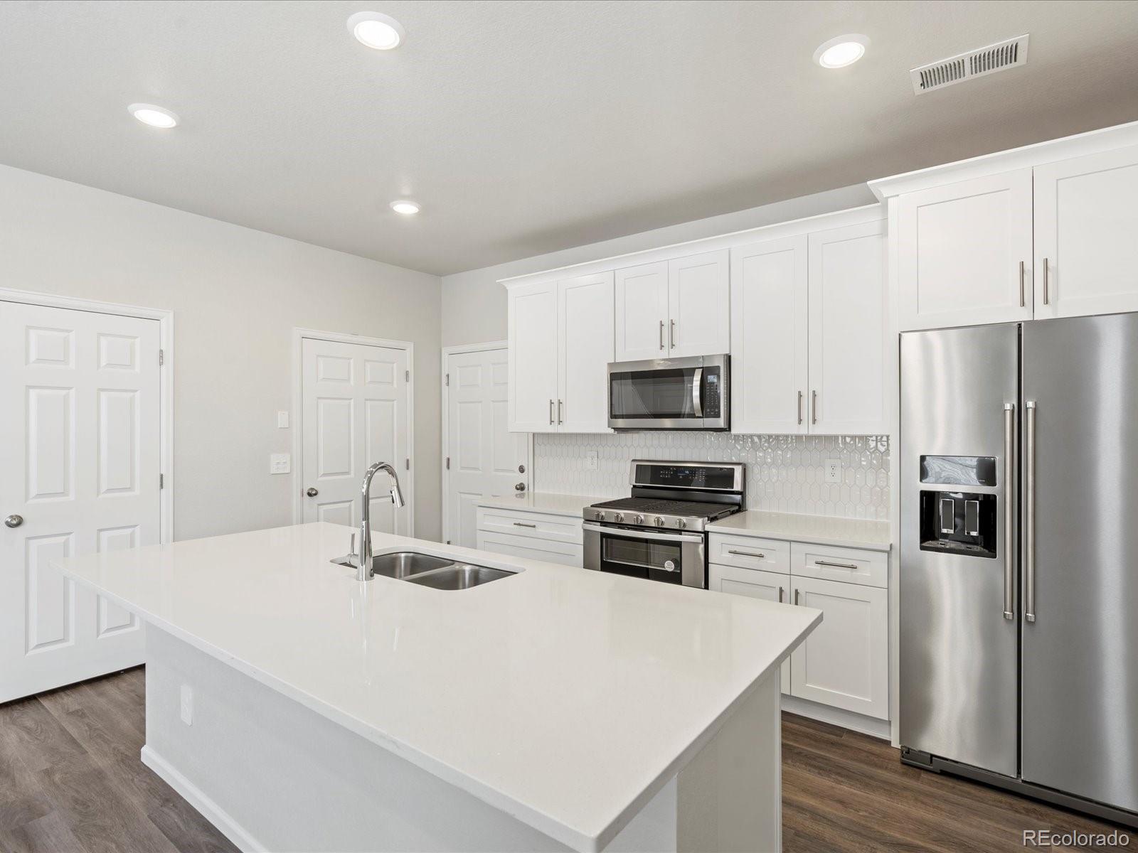 MLS Image #8 for 6571 n malaya street,aurora, Colorado