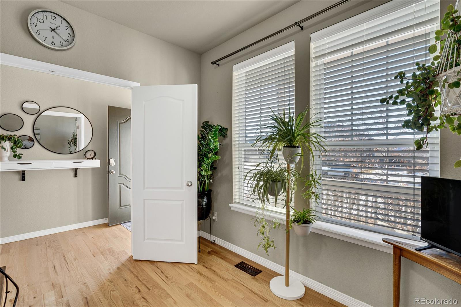 MLS Image #5 for 226 n millbrook street,aurora, Colorado