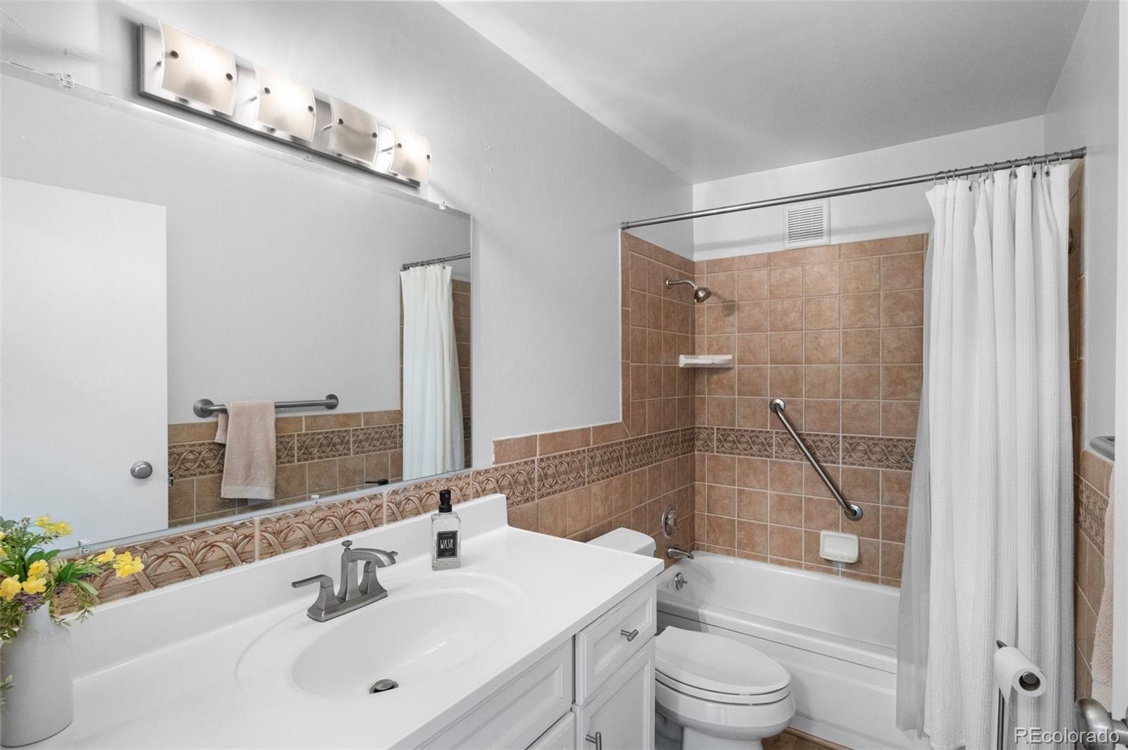 MLS Image #19 for 705 s clinton ,denver, Colorado