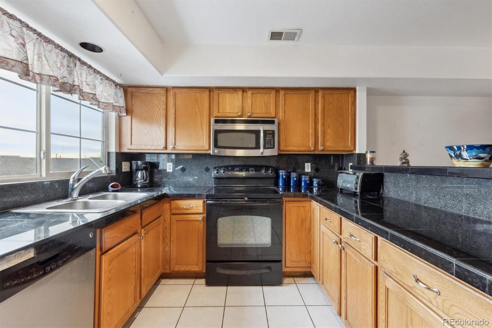 MLS Image #10 for 8199  welby road 3707,denver, Colorado