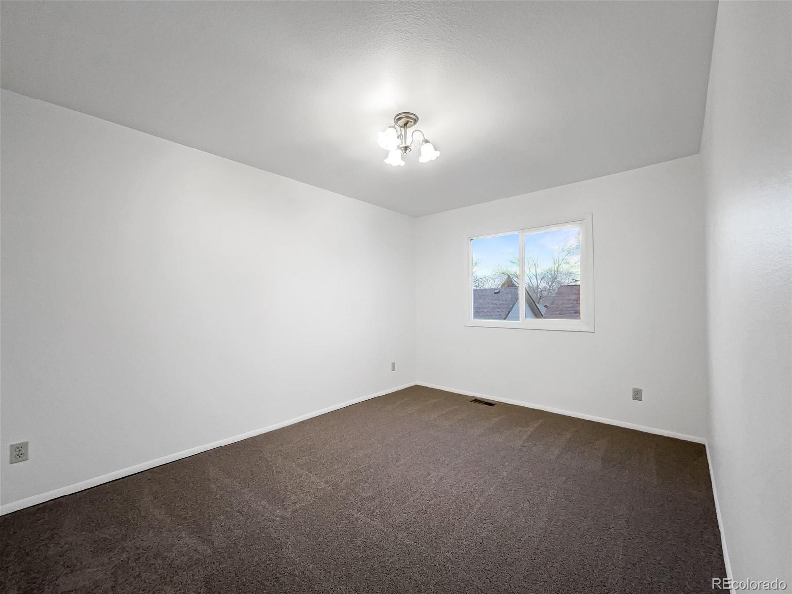 MLS Image #4 for 1697  oxford drive,loveland, Colorado