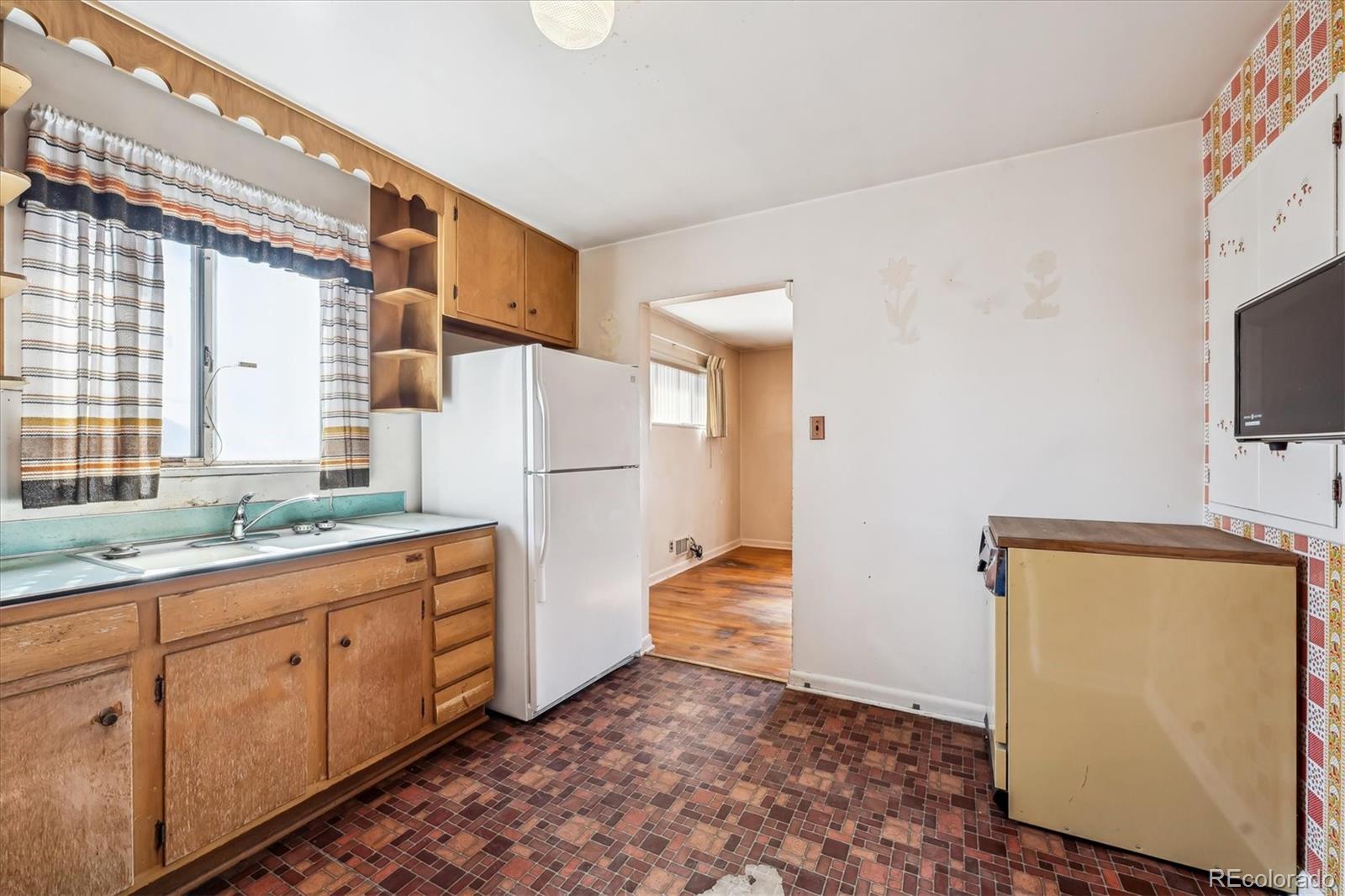 MLS Image #9 for 7634  navajo street,denver, Colorado