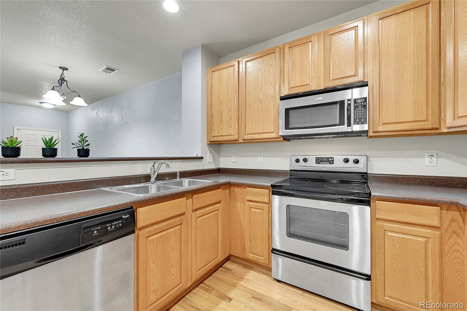 MLS Image #6 for 559 s mobile place ,aurora, Colorado