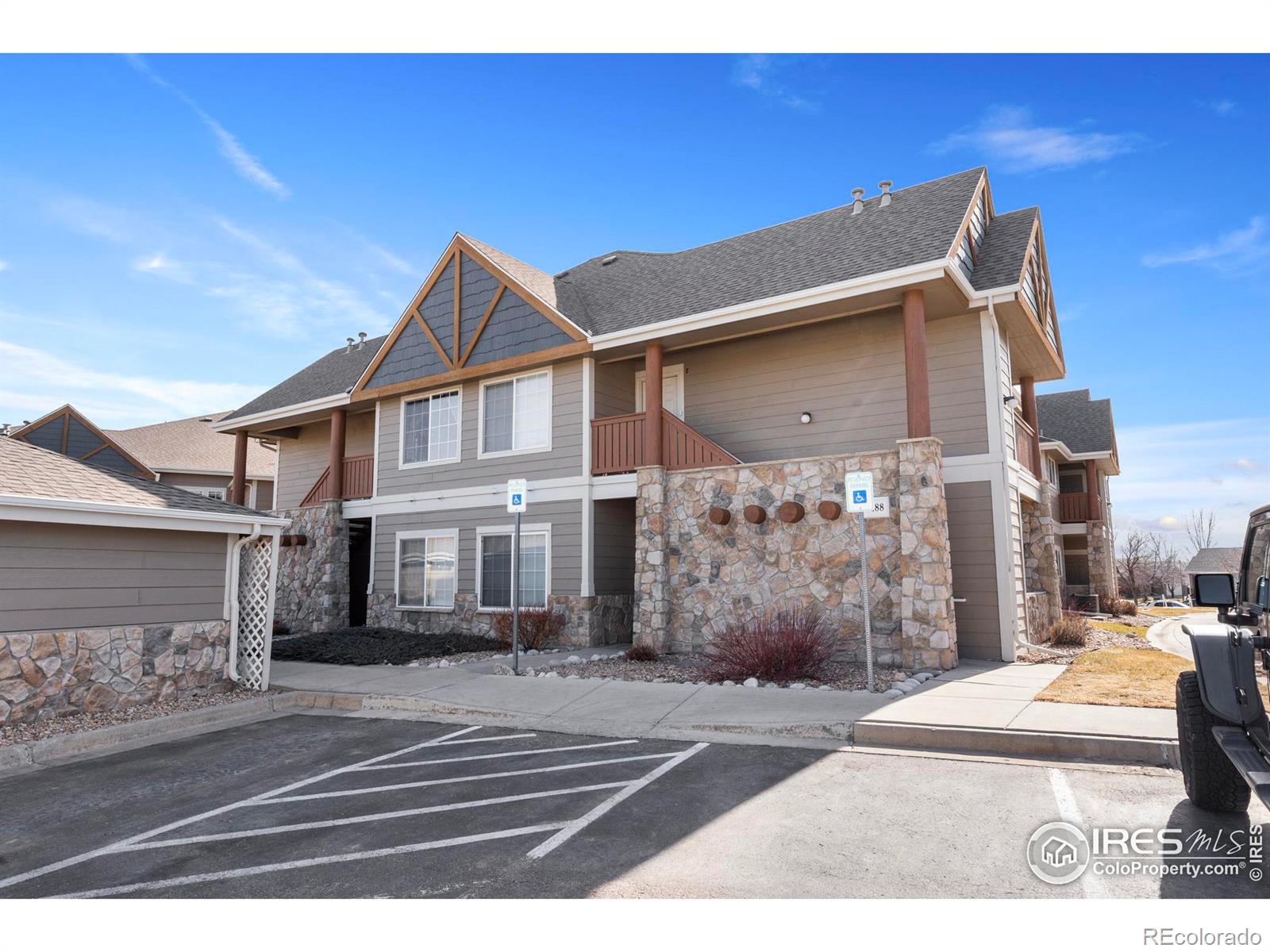 MLS Image #0 for 1288  lake circle,windsor, Colorado