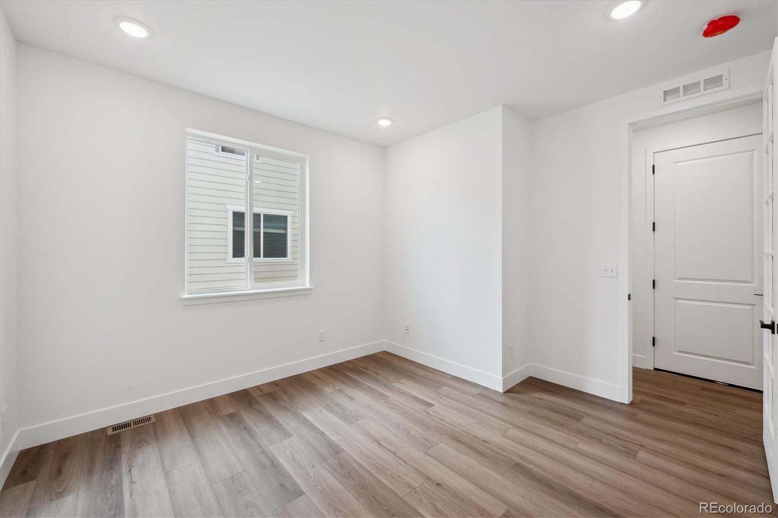 MLS Image #3 for 7016 e 126th place,thornton, Colorado